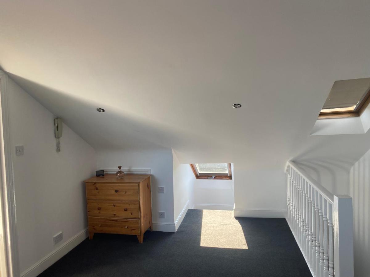 Studio Flat Hatch End Εξωτερικό φωτογραφία